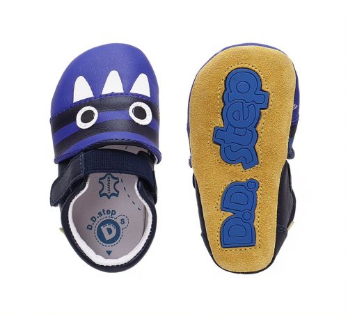 D.D.STEP KOCSICIPŐ "M"MÉRET BTH:12,8 CM