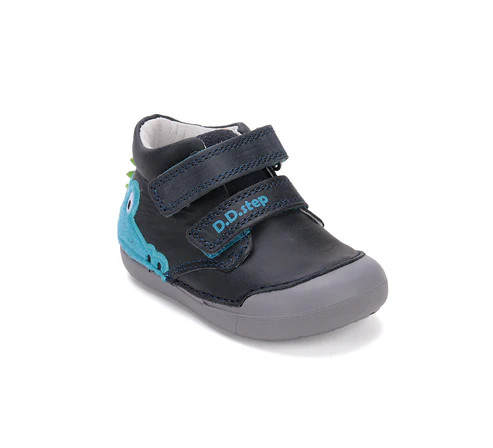 D.D.STEP FIÚ ZÁRT CIPŐ 20 KROKI