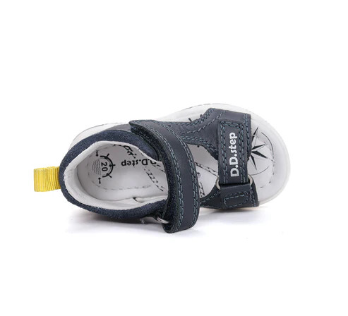D.D.STEP FIÚ SZANDÁL 26 SÖTÉTKÉK