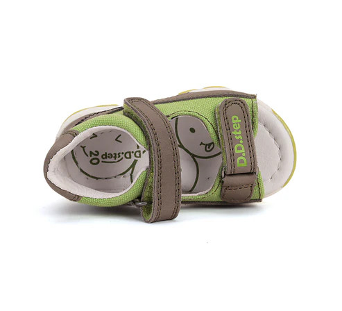 D.D.STEP FIÚ SZANDÁL 22